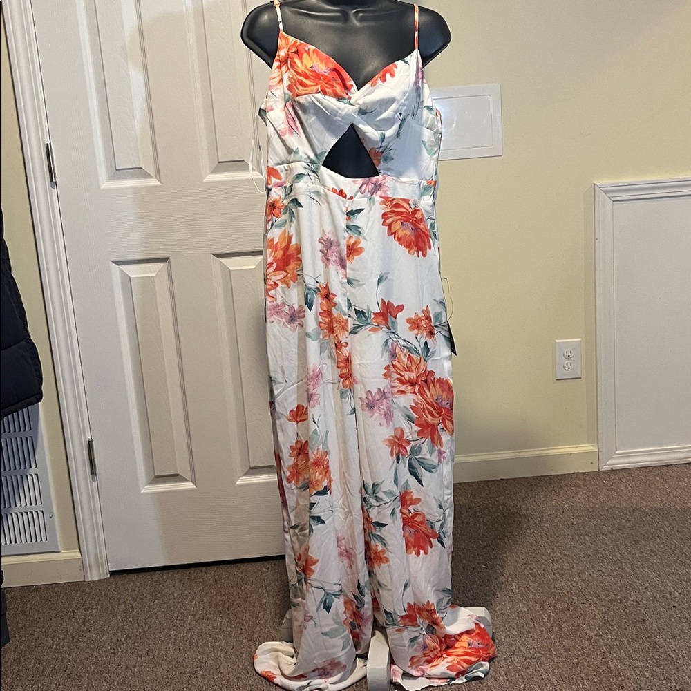 Lulu's Vibrant Floral Dress with Spaghetti Straps - Picture 3 of 8